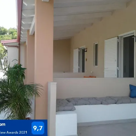 Volver 4* بيسْكيتْشّي