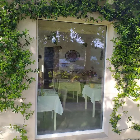Volver Bed & Breakfast 4*